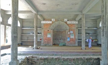বাংলাদেশের সবচেয়ে প্রাচীনতম মসজিদ কি লালমনিরহাটে ?
