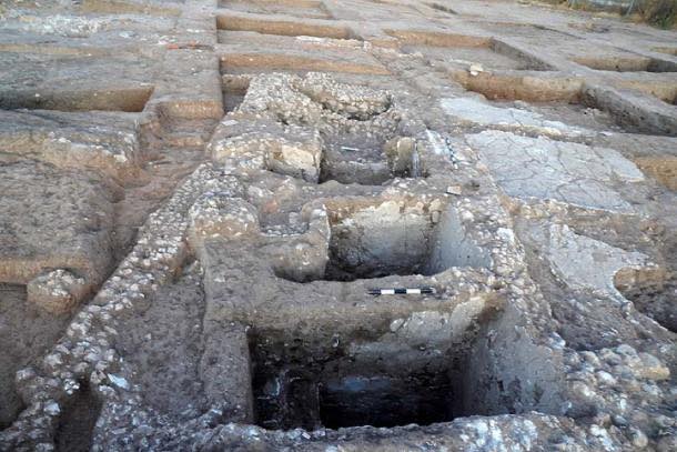 ইসরাইলে পাওয়া গেছে ১২০০ বছর আগের একটি পিগি ব্যাংক, Stay Curioussis
