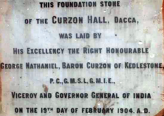 Foundation Stone Of The Curzon Hall, Stay Curioussis