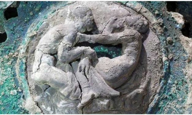 ইতালিতে দুই হাজার বছরের পুরোনো রথের সন্ধান