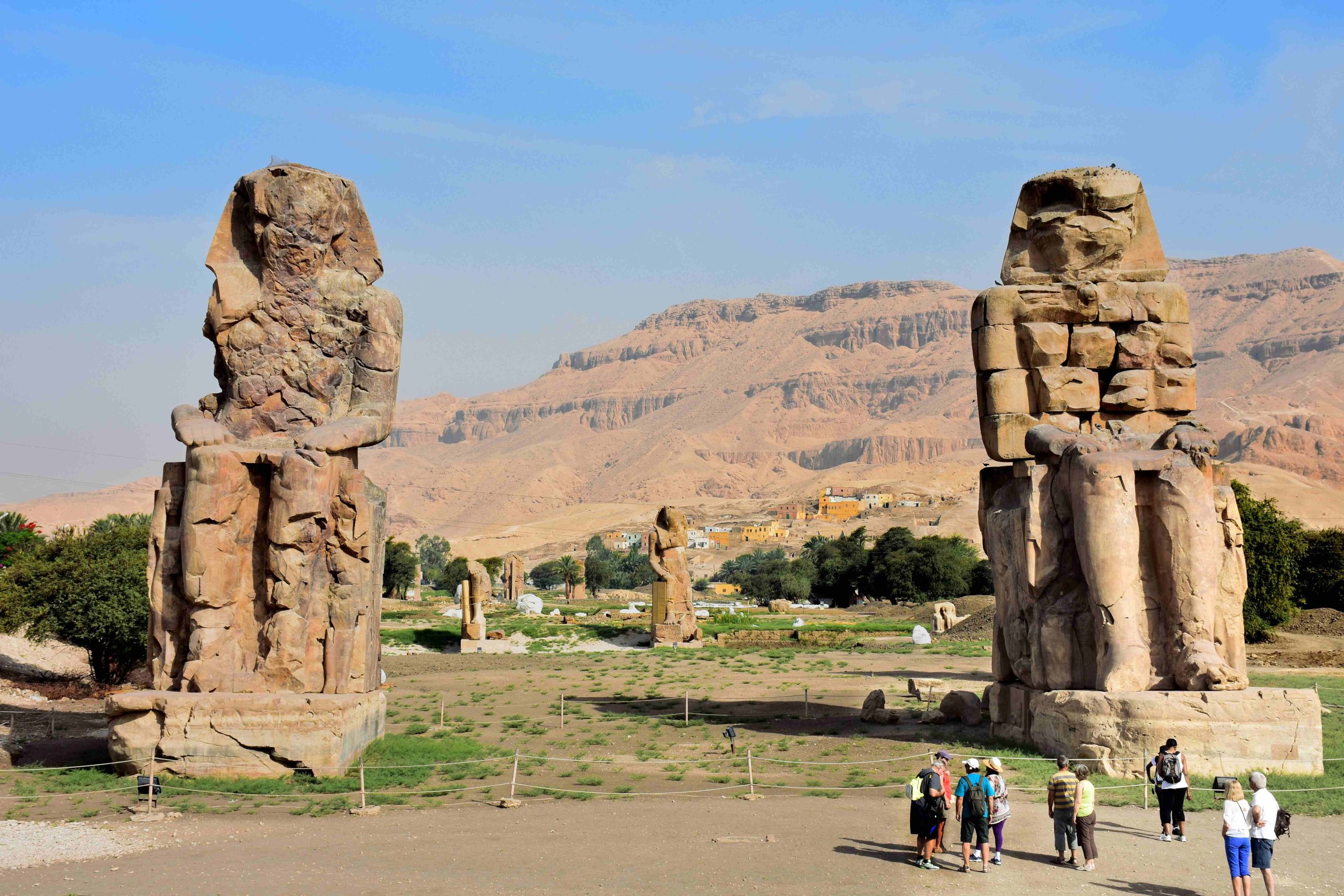 Colossi Of Memnon Scaled, Stay Curioussis